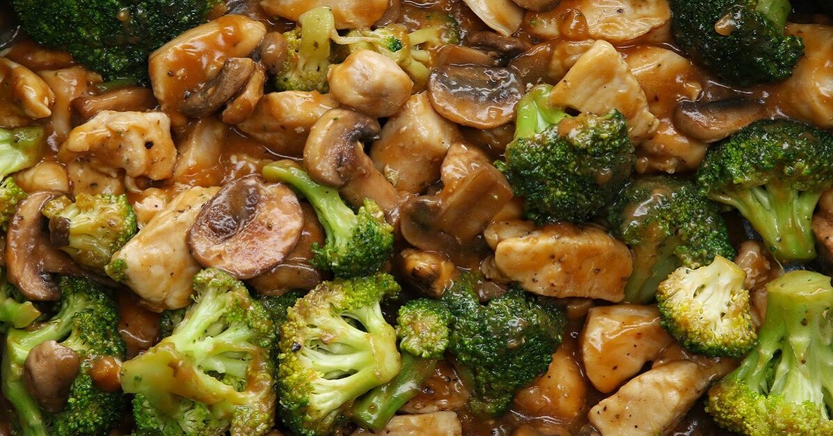 Poulet au brocoli avec sauce