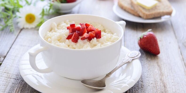 bouillie de riz aux fraises pour perdre du poids